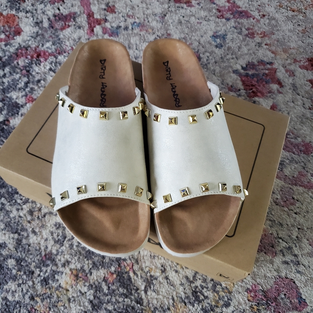 NWOT Chinese Laundry White Slide Sandals with Gold Studs